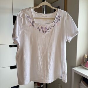 White Stag White T-Shirt with Purple and Pink Butterfly Embroidery Size XL